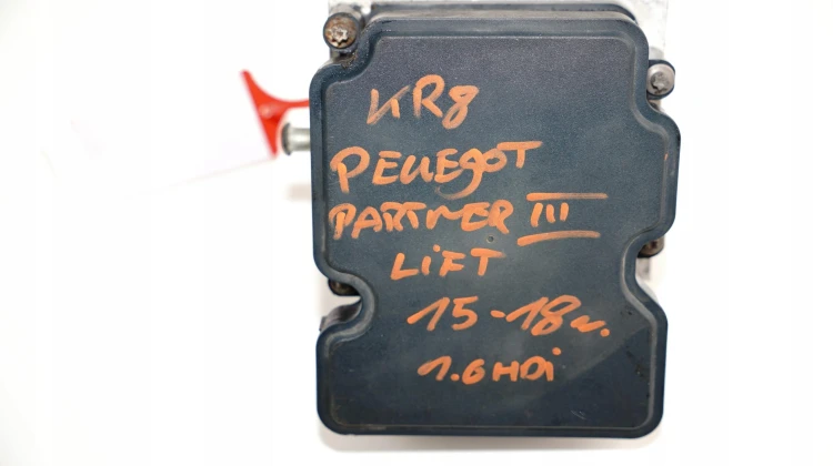 5f220ab5f119d8bc5d9a25c77f7b9d41.jpg